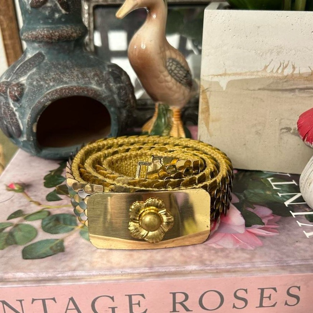 Vintage 80s Glam Mixed Metal Fish Scale Stretch Belt w Gold Floral Buckle